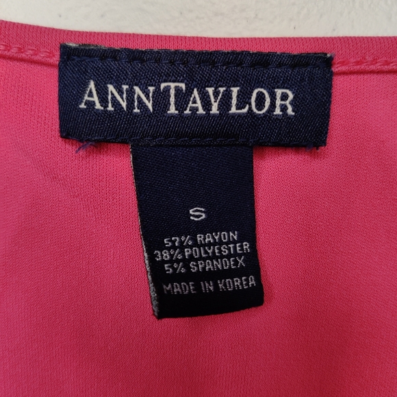 Ann Taylor Pink Sleeveless top size small - Picture 3 of 3